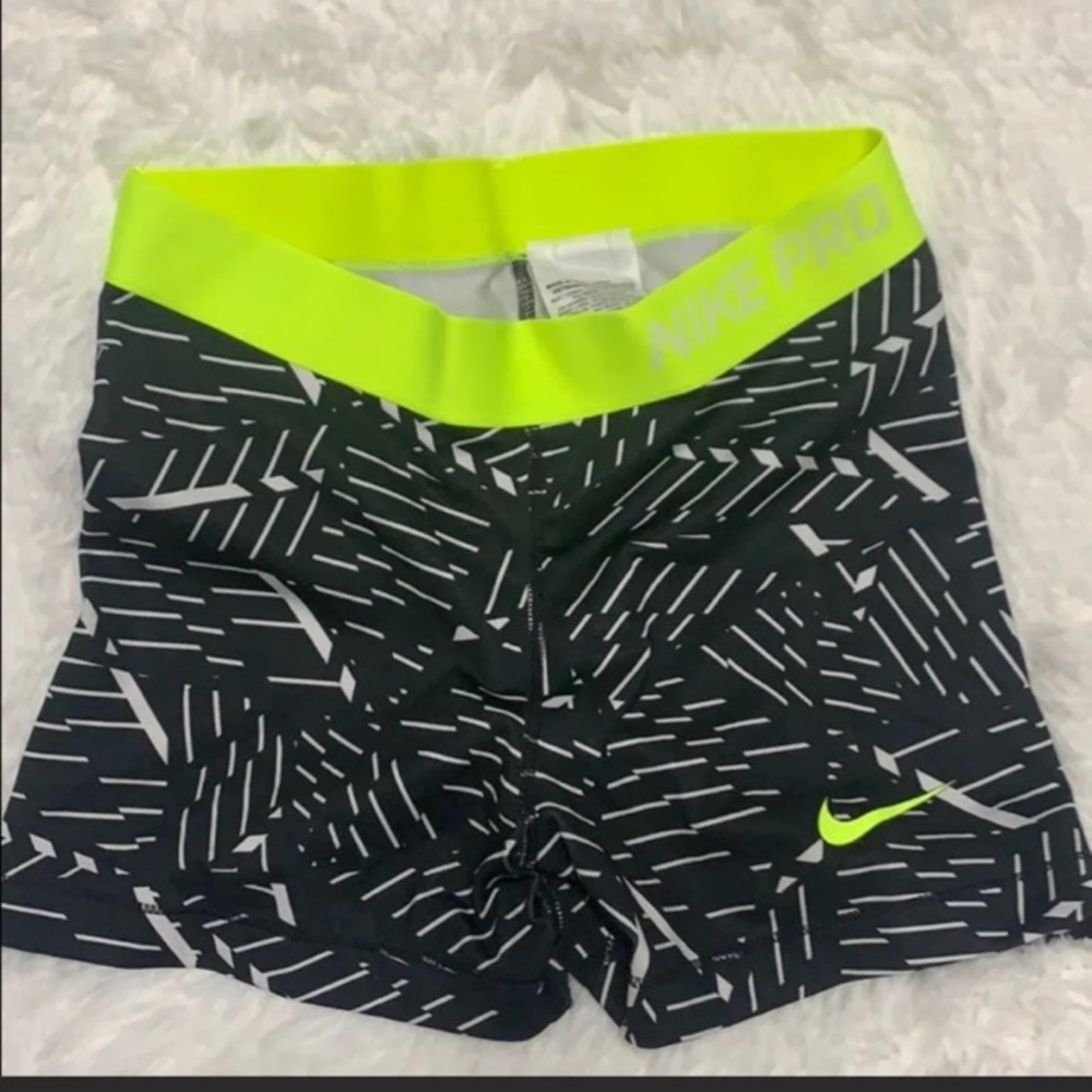 Nike Pro